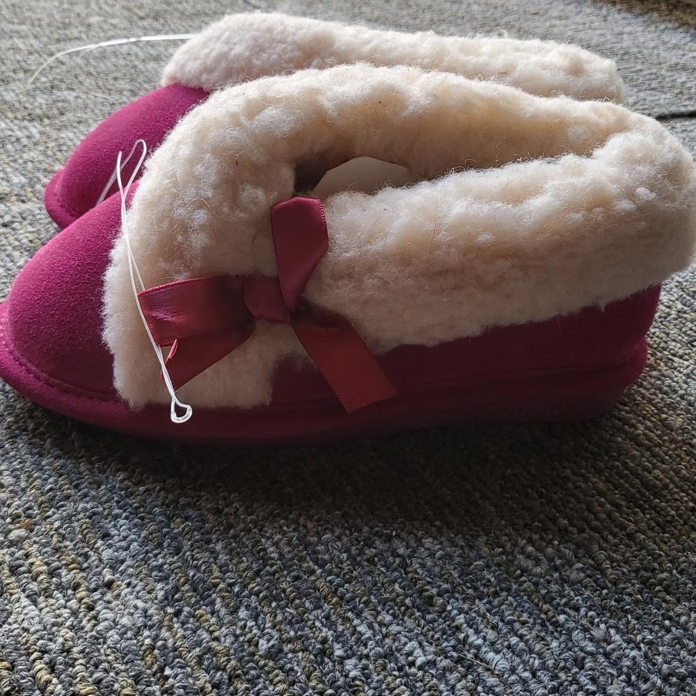BEARPAW SLIPPERS